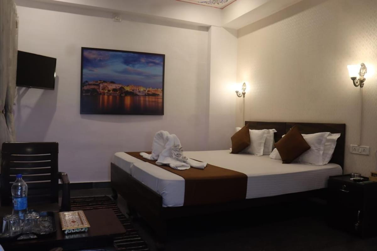 Hotel Shiv Palace Ουνταϊπούρ Εξωτερικό φωτογραφία