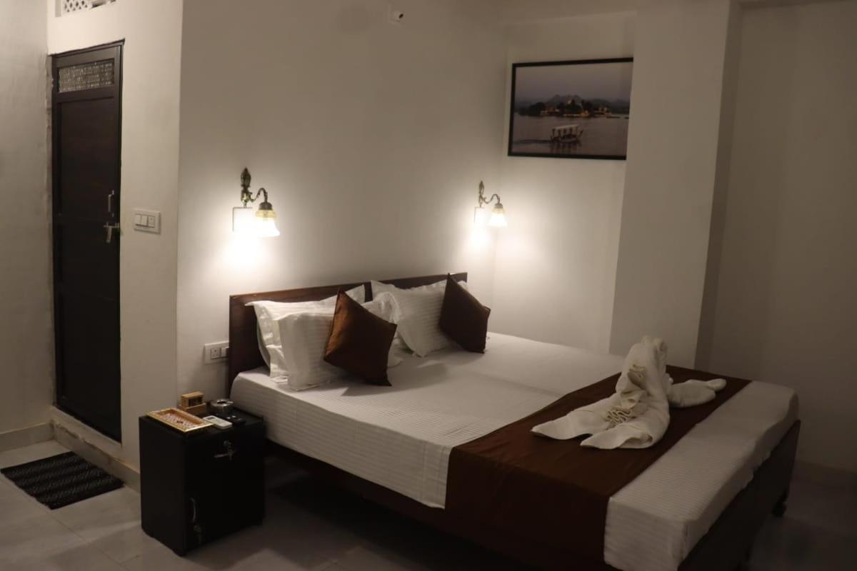 Hotel Shiv Palace Ουνταϊπούρ Εξωτερικό φωτογραφία