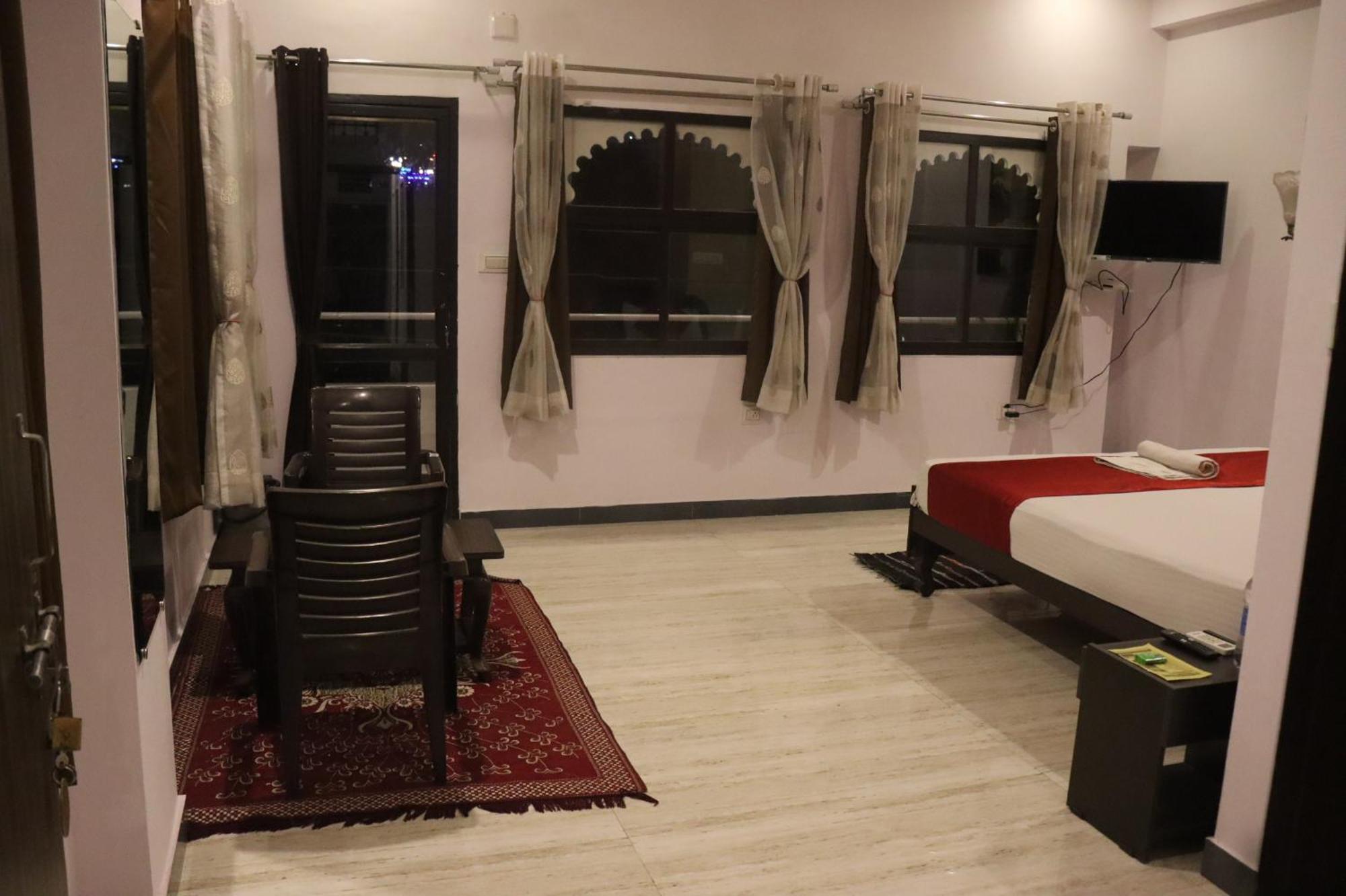 Hotel Shiv Palace Ουνταϊπούρ Δωμάτιο φωτογραφία